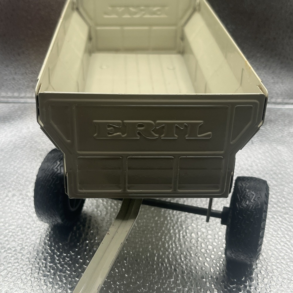 Vintage Ertl Grain Feed Wagon Trailer Farming Toy's  Pressed Steel (1054) - Picture 5 of 16